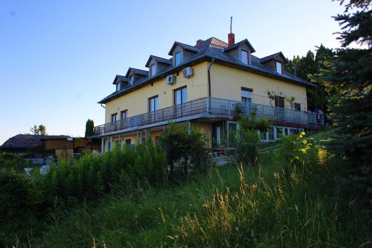 Marikalak Apartment Keszthely Bagian luar foto